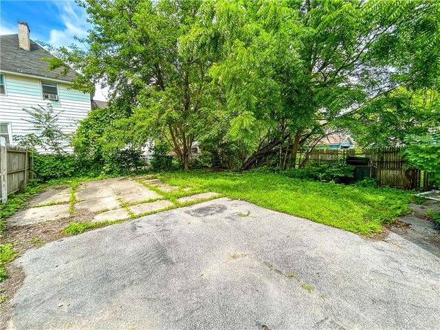 93 York Street, Rochester, NY 14611