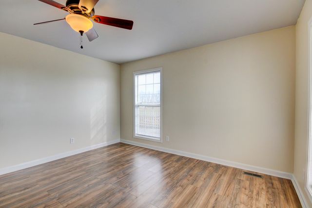 277 Cranklen Cir, Clarksville, TN 37042