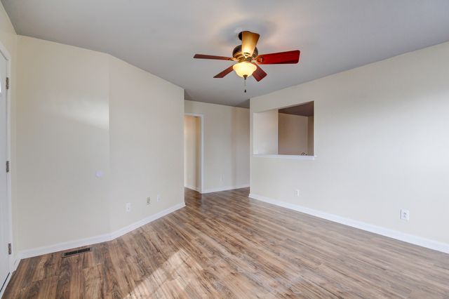 277 Cranklen Cir, Clarksville, TN 37042