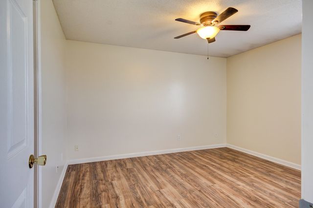 277 Cranklen Cir, Clarksville, TN 37042