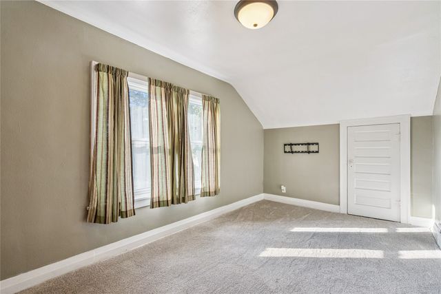 1457 Guthrie Avenue, Des Moines, IA 50316