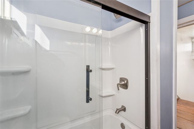 1457 Guthrie Avenue, Des Moines, IA 50316