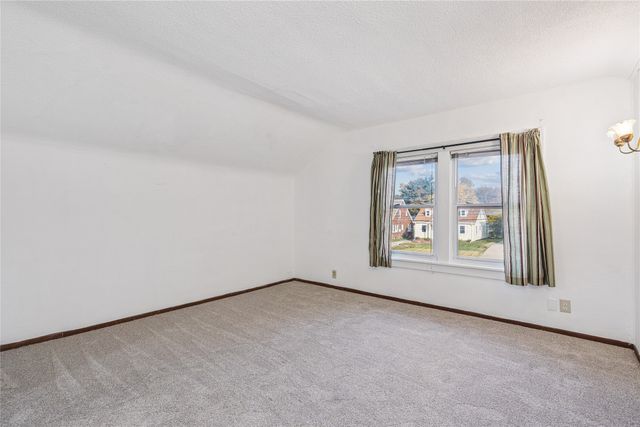 1457 Guthrie Avenue, Des Moines, IA 50316