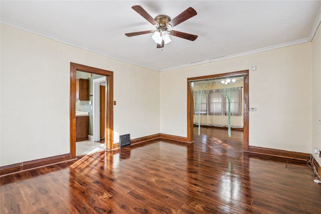 1457 Guthrie Avenue, Des Moines, IA 50316