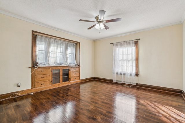 1457 Guthrie Avenue, Des Moines, IA 50316