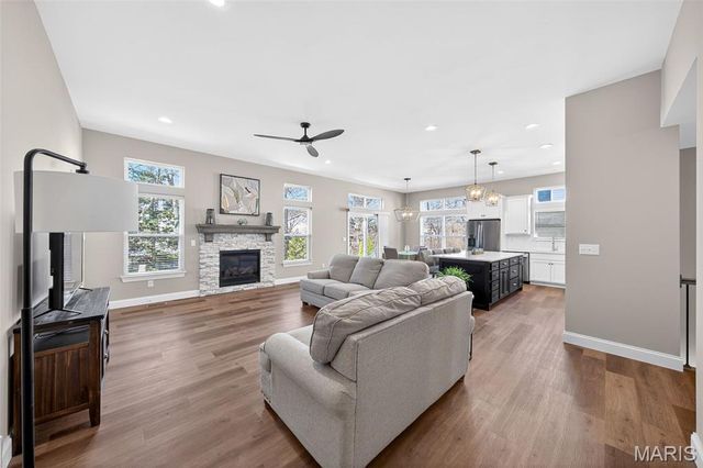 315 Creek Stone Drive, Lake St Louis, MO 63367