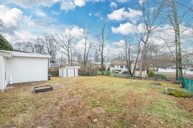 315 SANTA FE TRAIL, Hopatcong Boro, NJ 07843