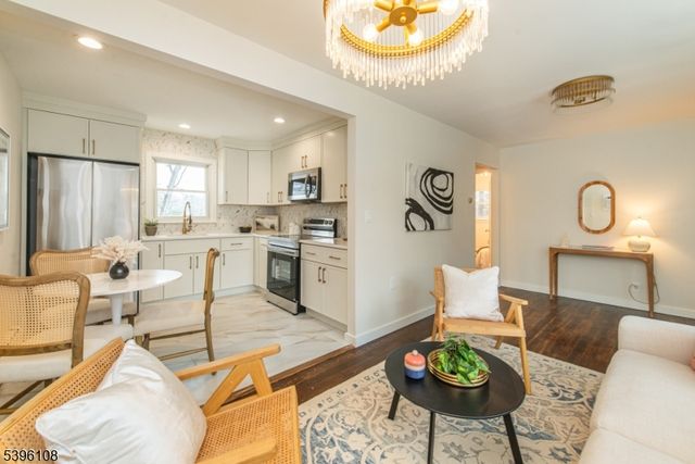 315 SANTA FE TRAIL, Hopatcong Boro, NJ 07843