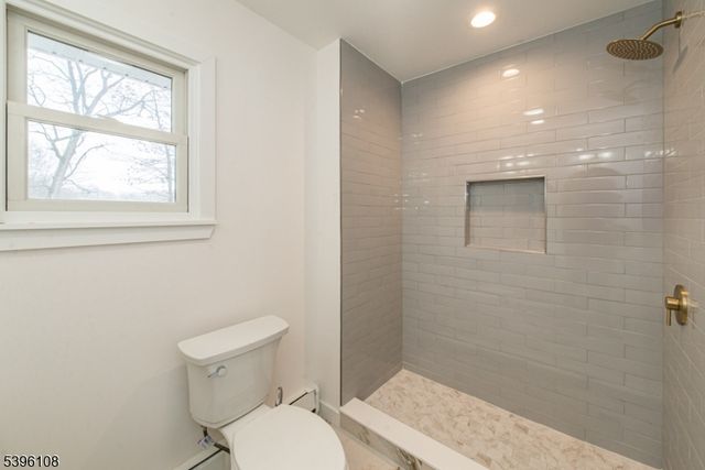 315 SANTA FE TRAIL, Hopatcong Boro, NJ 07843