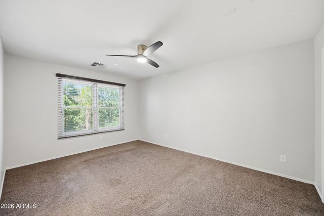 2250 E WAYLAND Drive, Phoenix, AZ 85040