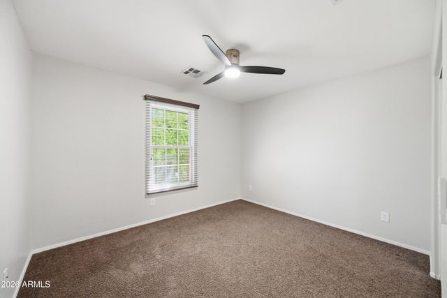 2250 E WAYLAND Drive, Phoenix, AZ 85040