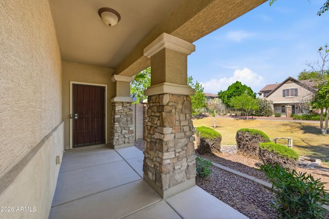 2250 E WAYLAND Drive, Phoenix, AZ 85040