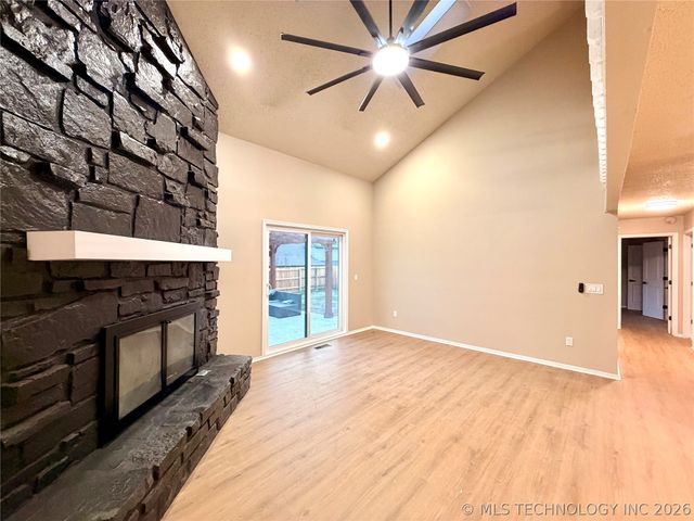 3405 W Richmond Street, Broken Arrow, OK 74012