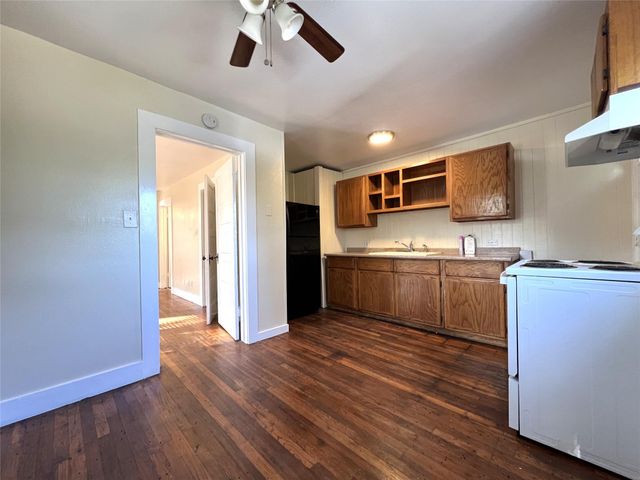 617 12th Street 4, Huntsville, TX 77340