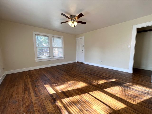 617 12th Street 4, Huntsville, TX 77340