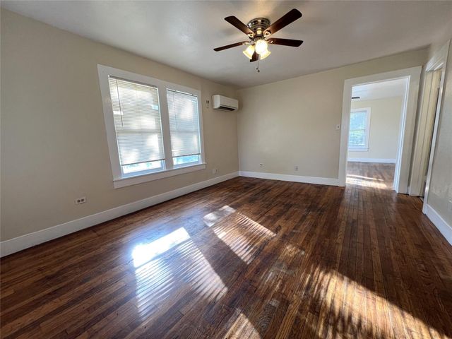 617 12th Street 4, Huntsville, TX 77340