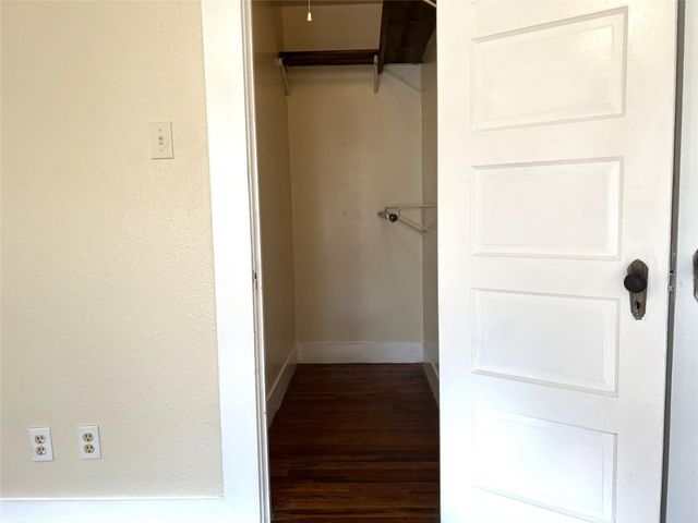 617 12th Street 4, Huntsville, TX 77340