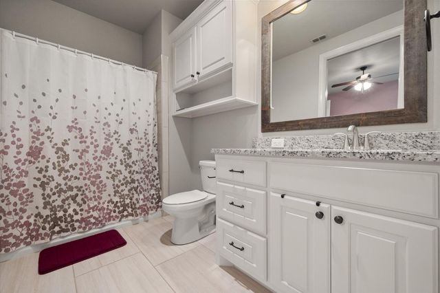 1210 N 14th Place, Wolfforth, TX 79382