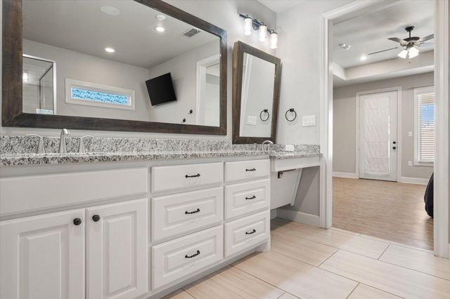 1210 N 14th Place, Wolfforth, TX 79382