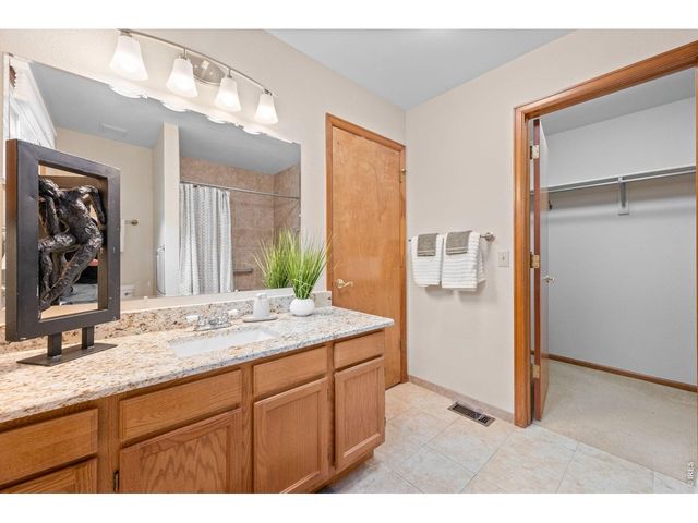 2675 S Johnson Cir, Lakewood, CO 80227