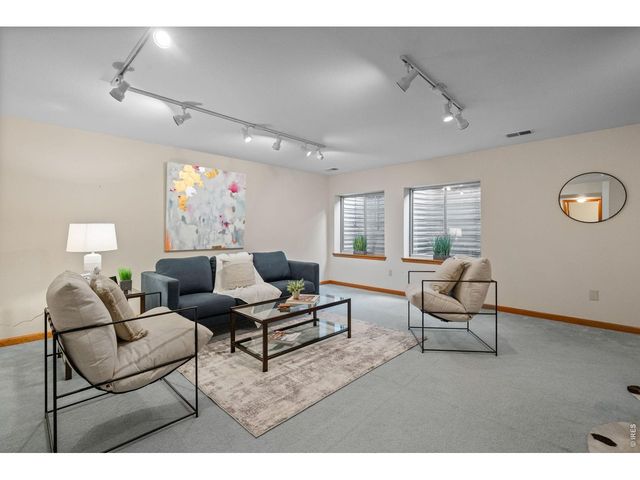 2675 S Johnson Cir, Lakewood, CO 80227
