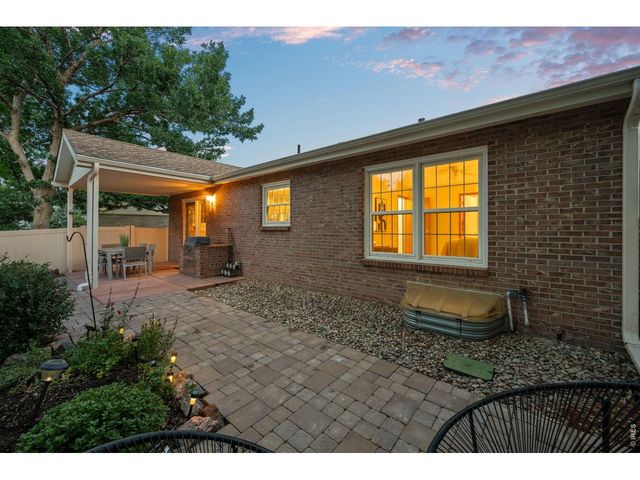 2675 S Johnson Cir, Lakewood, CO 80227
