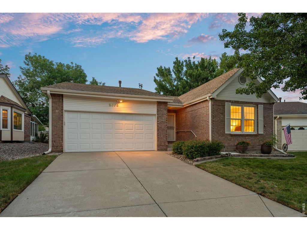 2675 S Johnson Cir, Lakewood, CO 80227