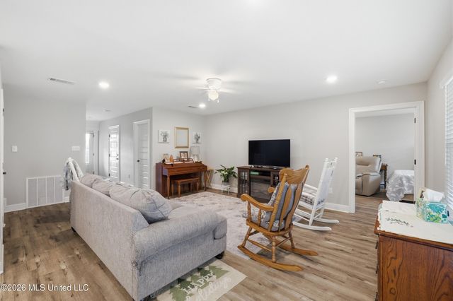 3317 Discovery Place, Ocean Springs, MS 39564