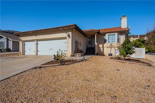 22196 Hoofbeat Way, Canyon Lake, CA 92587