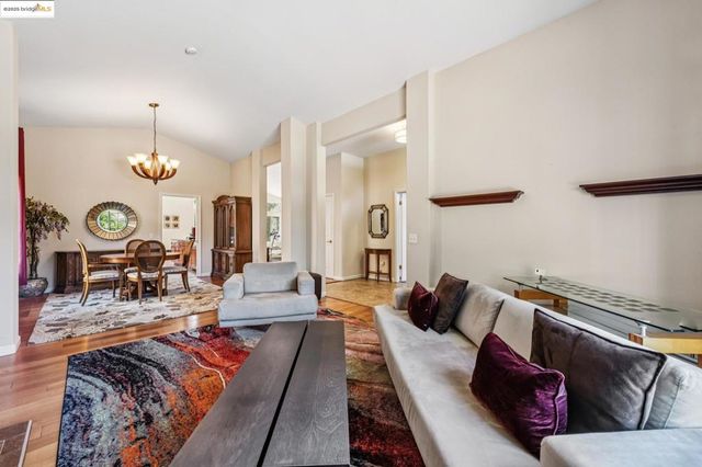 2281 Hidden Oaks Dr, Hayward, CA 94541