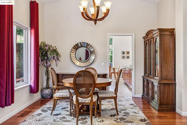 2281 Hidden Oaks Dr, Hayward, CA 94541