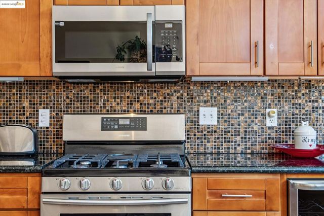 2281 Hidden Oaks Dr, Hayward, CA 94541