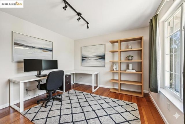 2281 Hidden Oaks Dr, Hayward, CA 94541