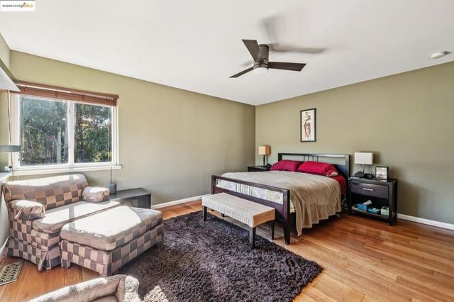 2281 Hidden Oaks Dr, Hayward, CA 94541