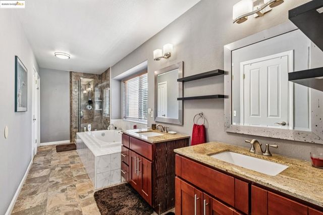 2281 Hidden Oaks Dr, Hayward, CA 94541