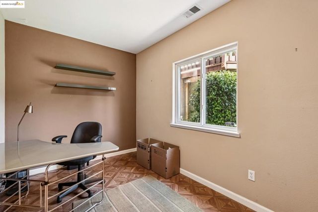 2281 Hidden Oaks Dr, Hayward, CA 94541