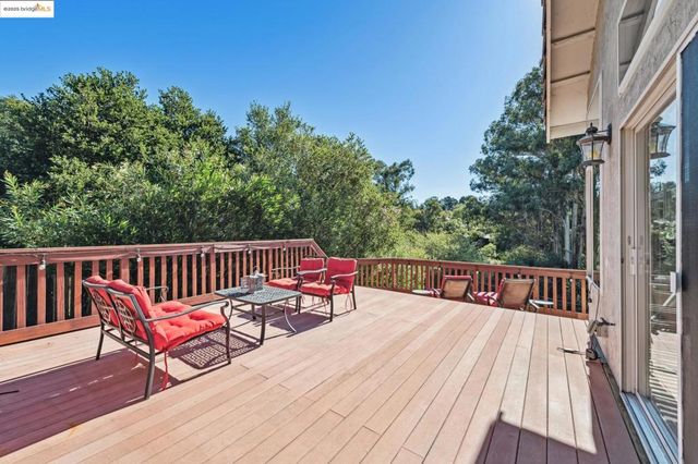 2281 Hidden Oaks Dr, Hayward, CA 94541