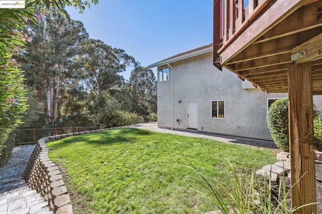 2281 Hidden Oaks Dr, Hayward, CA 94541