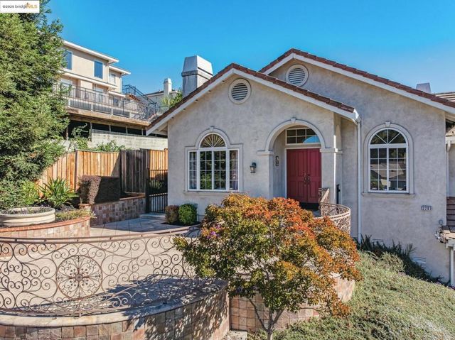 2281 Hidden Oaks Dr, Hayward, CA 94541