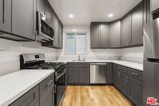 1235 N Harper Avenue 20, West Hollywood, CA 90046