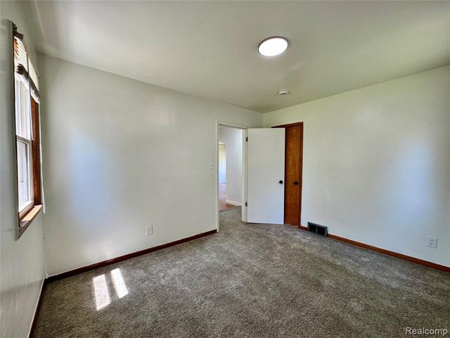3734 Capitol Avenue, Warren, MI 48091