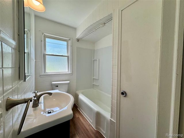 3734 Capitol Avenue, Warren, MI 48091