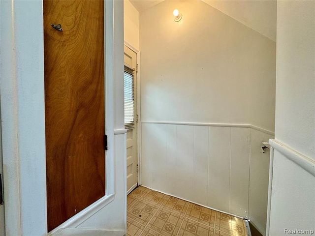 3734 Capitol Avenue, Warren, MI 48091