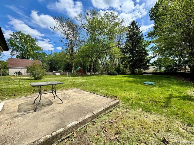 3734 Capitol Avenue, Warren, MI 48091
