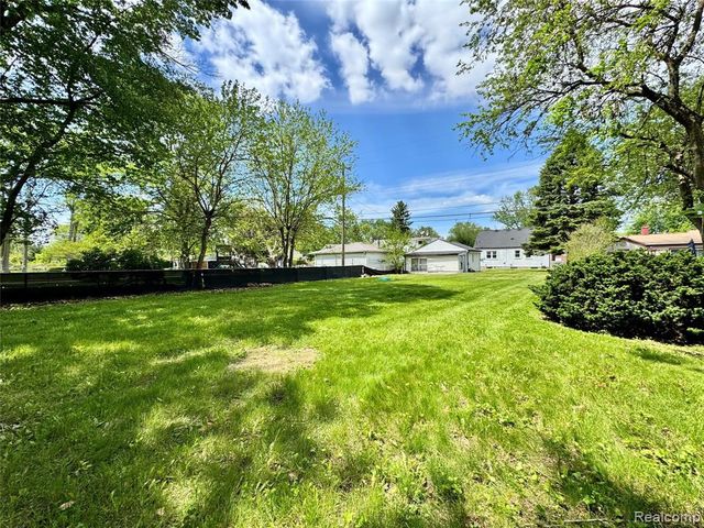 3734 Capitol Avenue, Warren, MI 48091
