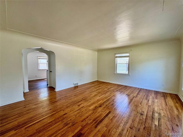 3734 Capitol Avenue, Warren, MI 48091