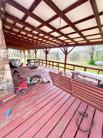 20467 N Greenville Road, White Plains, KY 42464