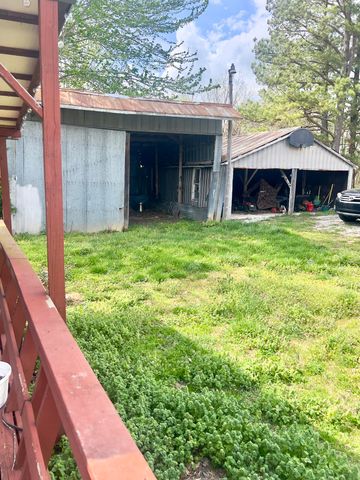 20467 N Greenville Road, White Plains, KY 42464