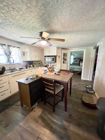 20467 N Greenville Road, White Plains, KY 42464