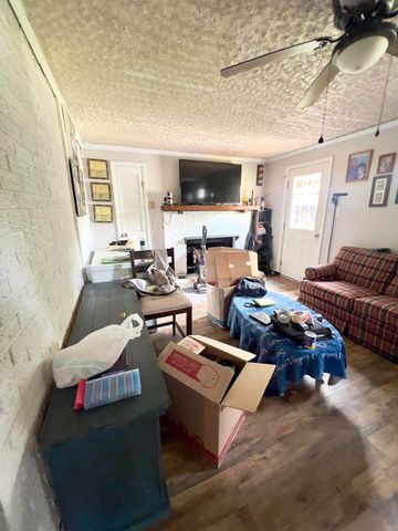 20467 N Greenville Road, White Plains, KY 42464